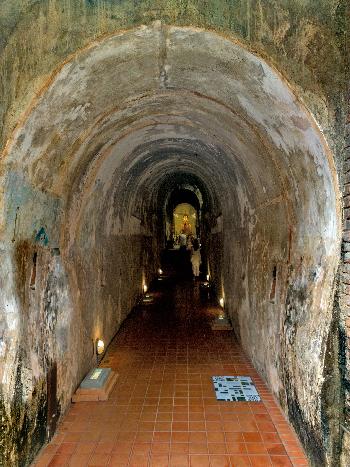 Wat Umong Tunneltempel - Bilder von Gerhard Veer - Bild 5 - mit freundlicher Genehmigung von Veer 