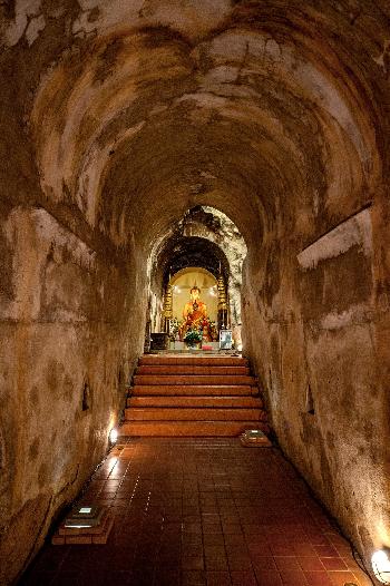 Wat Umong Tunneltempel - Bilder von Gerhard Veer - Bild 6 - mit freundlicher Genehmigung von Veer 