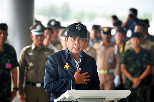 Erzkonservativer General & mittelbegabter Prsident verlsst Politik - Reisenews Thailand - Bild 1