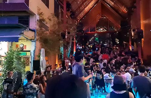 Schliesszeiten fr Bars und Clubs werden berprft - Reisenews Thailand - Bild 1