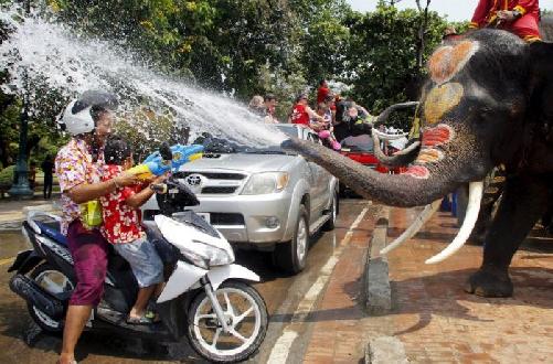 Bild Songkran-Festival - Eine Feier, die in die Verlngerung geht