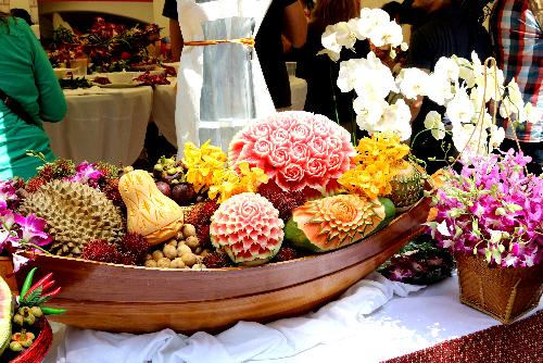 Thailndische Fruchtschnitzkunst - Fruit carving - Thailand Blog - Bild 1