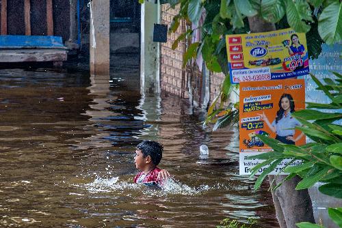 berschwemmungen in Thailand - Bild von Gerhard Veer