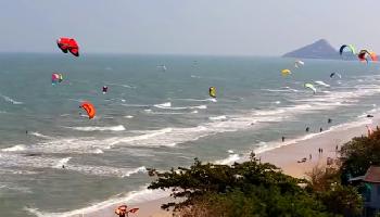 Kitesurfing at Hua Hin Beach - Hua Hin / Cha Am Video
