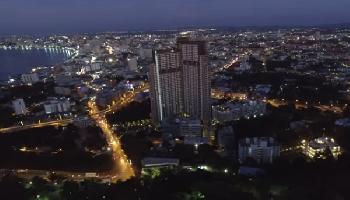 ber der Stadt Pattaya in der Nacht - Pattaya Video