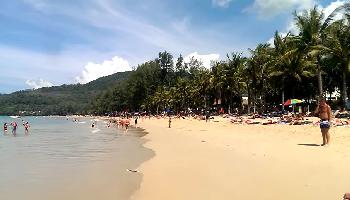 Start Video Kamala Beach Phuket in der Saison Baden + Strand