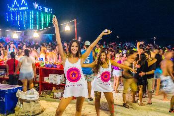 Abfeiern bis zum Abwinken - Full Moon Party - Bild 1 - mit freundlicher Genehmigung von Depositphotos 