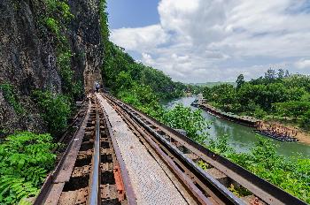 Bahnfahren in Thailand - immer ein Erlebnis Bild 6 -  - mit freundlicher Genehmigung von Depositphotos 