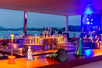 Bang Tao Beach Clubs - Bild 2