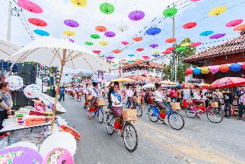 Zoom Bo Sang Umbrella Village Provinz Chiang Mai Bild 1