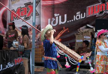 Bun Bang Fai Raketenfesivals in Yasothon, Kalasin und Roi Et - Bild 3