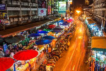 Einfach ein perfekter Abend auf dem Nachtmarkt Bild 3 -  - mit freundlicher Genehmigung von Depositphotos 