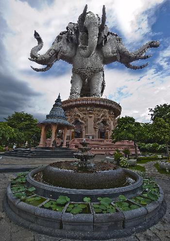 Picture CC by Mike Behnken https://www.flickr.com/people/45469294@N07 - Erawan Museum Album - Bild 1