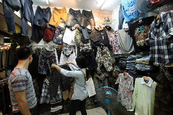 Fashion auf dem Pratunam - Bild 4 - mit freundlicher Genehmigung von Depositphotos