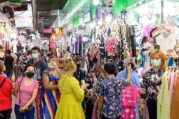 Fashion auf dem Pratunam - Bild 5 - mit freundlicher Genehmigung von Depositphotos