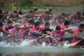 Festivals am Khao Tao Damm - Bild 1 - mit freundlicher Genehmigung von Depositphotos 