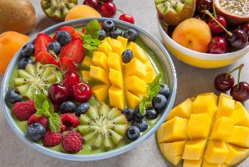Fruchtfrühstück - lecker, lecker Bild 1 - - mit freundlicher Genehmigung von Depositphotos