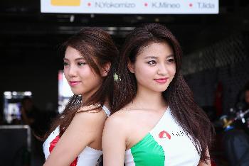 Grid Girls - Bild 2 - mit freundlicher Genehmigung von Depositphotos 