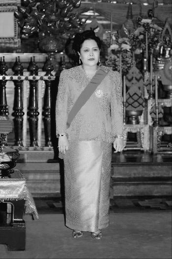 Her Majesty Queen Sirikit - Bild 2