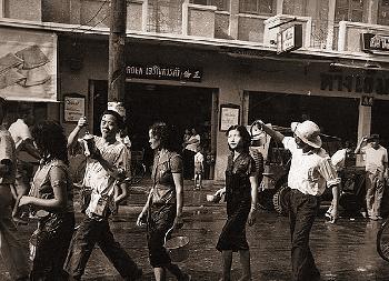 Historisches Songkran - Bild 2 - mit freundlicher Genehmigung von  