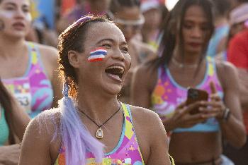 International Bikini Beach Run - Bild 2 - mit freundlicher Genehmigung von Depositphotos 