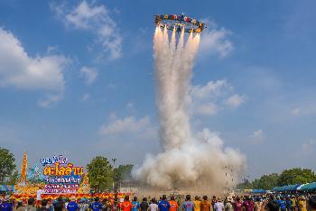 Kalasin Bun Bang Fai Talai Lan - Bild 2