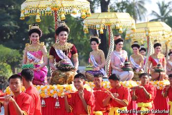 Loy Krantong Sukhothai - Bilder von Richard Barrow - Bild 6 - mit freundlicher Genehmigung von Depositphotos 