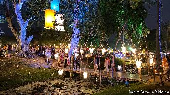 Loy Kratong in Phitsanulok - Bilder von Richard Barrow - Bild 5