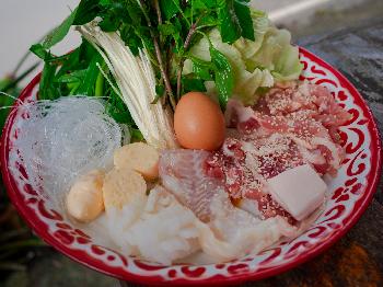 Moo Krata... gemeinsam am Tisch kochen - Bild 3 - mit freundlicher Genehmigung von Depositphotos 