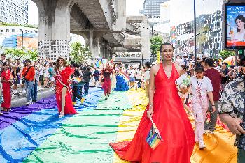 Party und bunte Farben berall - Bild 9
