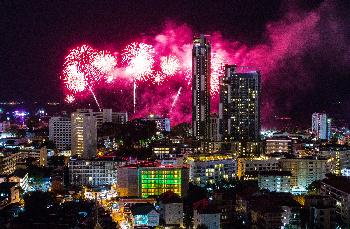 Pattaya Feuerwerksfestival - Bild 4 - mit freundlicher Genehmigung von  