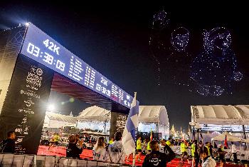 Queen Suthida auf dem Bangkok Marathon - Bild 1