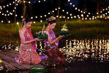 Romantisch-magische Stimmung an Loy Kratong - Bild 3 - mit freundlicher Genehmigung von Depositphotos 