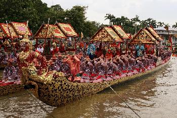 Royal Barge Procession - Bild 1 - mit freundlicher Genehmigung von Depositphotos 