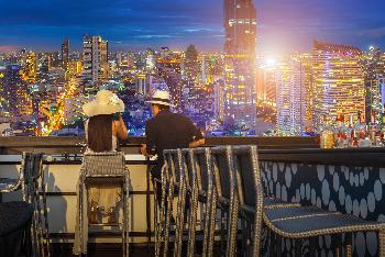 Sky Bars & Rooftop Restaurants in Bangkok - Bild 5 - mit freundlicher Genehmigung von Depositphotos 