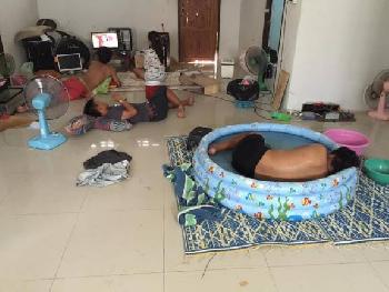 So müde - Träumer in Thailand Bild 1 - 
