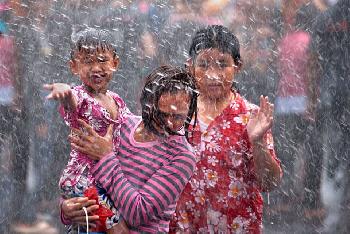 Songkran im Isaan - vllig ohne Touristen - Bilder von Gerhard Veer - Bild 4 - mit freundlicher Genehmigung von  