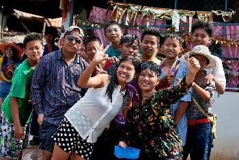 Songkran im Isaan - vllig ohne Touristen - Bilder von Gerhard Veer - Bild 10 - mit freundlicher Genehmigung von  