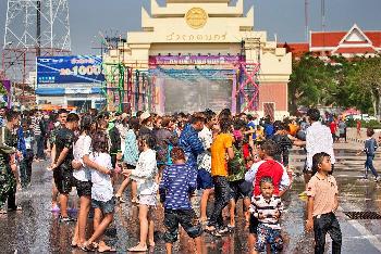 Songkran im Isaan - vllig ohne Touristen - Bilder von Gerhard Veer - Bild 11 - mit freundlicher Genehmigung von  