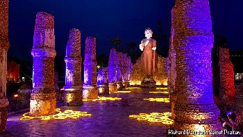 Thailand International Lantern and Food Festival - Bilder von Richard Barrow - Bild 1 - mit freundlicher Genehmigung von  