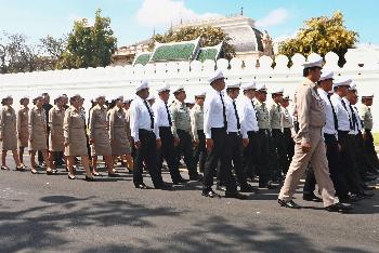 Thailand Uniformen Bild 2 - - mit freundlicher Genehmigung von Depositphotos