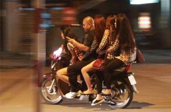 Thailands Lastenmopeds Bild 6 -