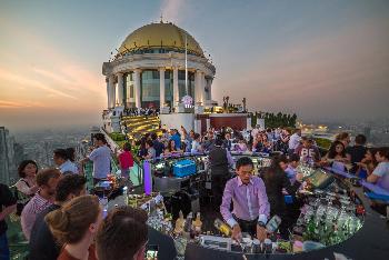 Traumhafte Ausblicke bei leckeren Drinks - Bild 5 - mit freundlicher Genehmigung von Depositphotos