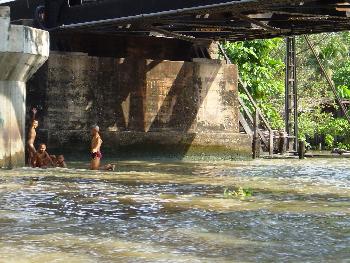 Zoom Unterwegs auf Bangkoks Klongs - Bild 4