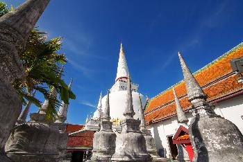 Wat Phra Mahathat - Bild 2 - mit freundlicher Genehmigung von Depositphotos 