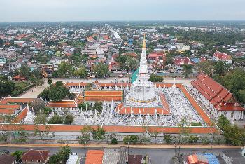 Wat Phra Mahathat - Bild 3 - mit freundlicher Genehmigung von Depositphotos 