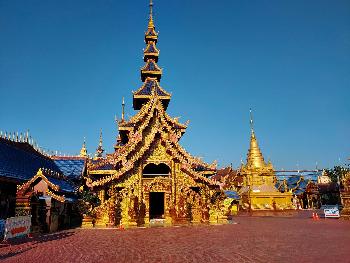 Wat Pipat Mongkol - Bilder von Gerhard Veer - Bild 1