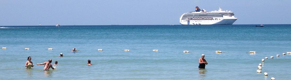 Karon Beach - Phuket Thailand