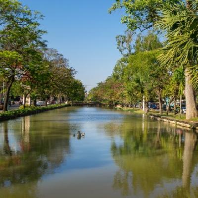 Reiseziele Abseits der Touristenpfade auf den Khlongs - Per Boot durch Bangkok Abseits der Touristenpfade auf den Khlongs - Per Boot durch Bangkok