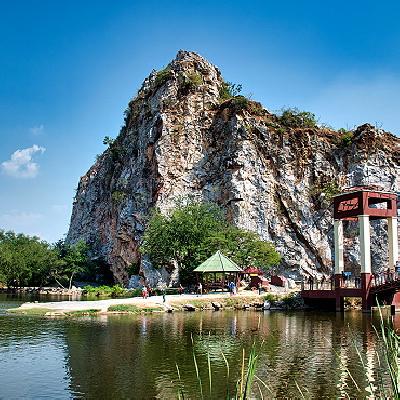 Ratchaburi Tempel, Höhlen und Naturschätze - Ratchaburis faszinierende Highlights